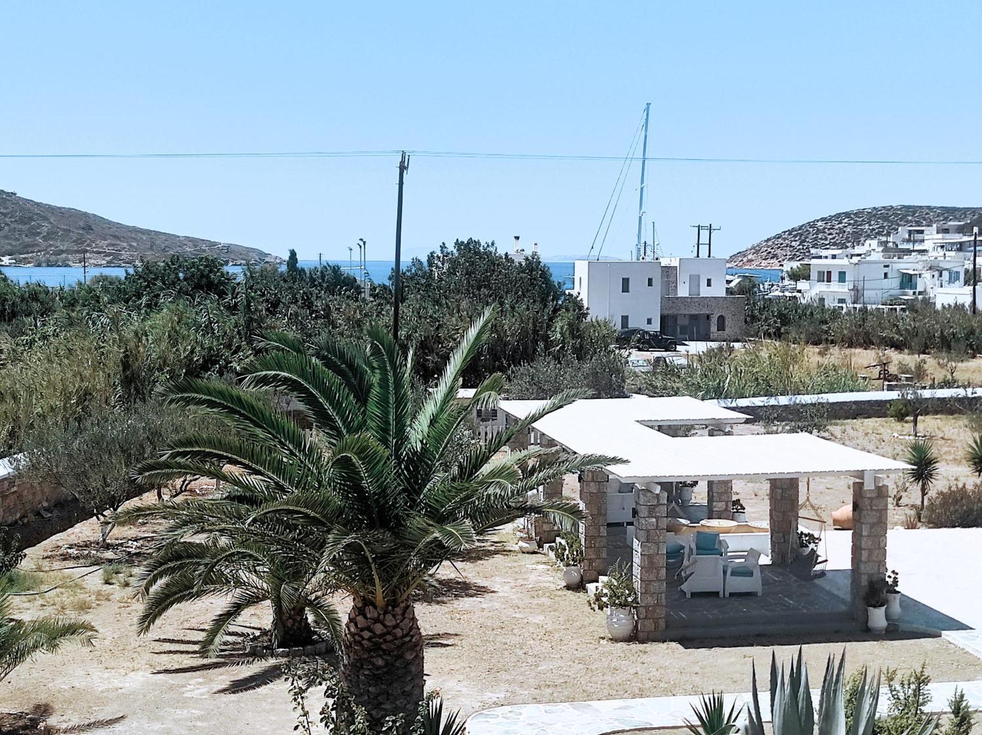 Guest house Le Grand Bleu Katapola