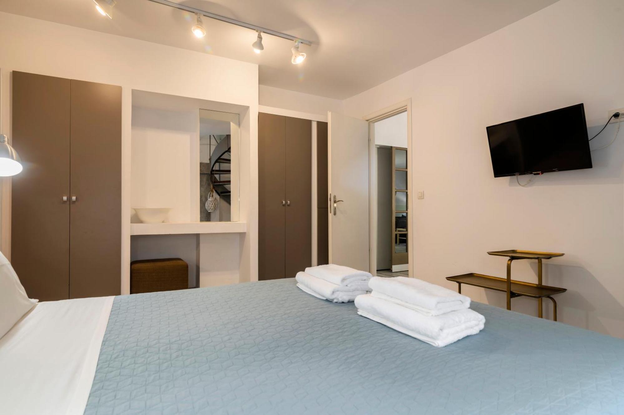 Lefka & Aparthotel