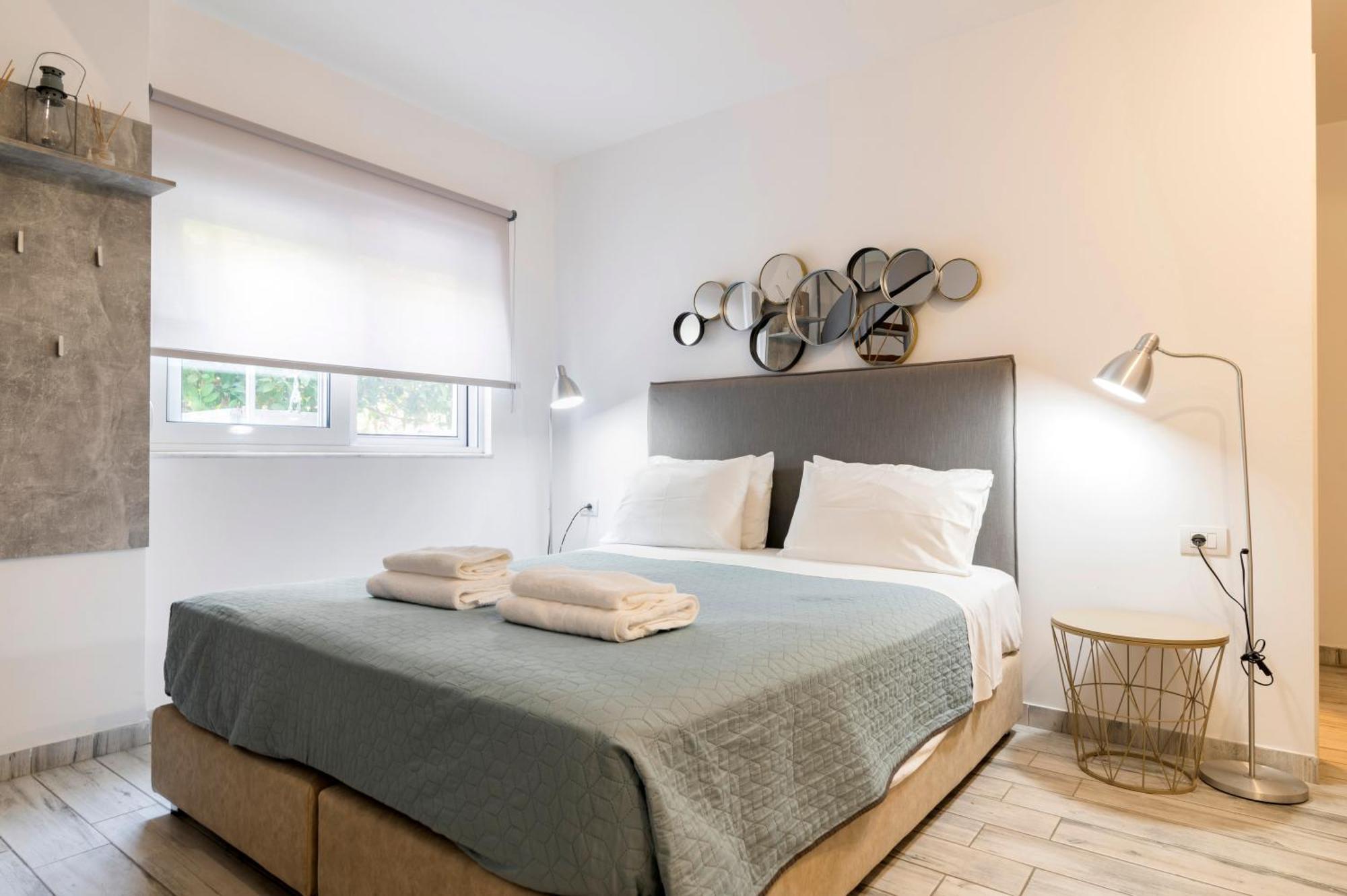 Lefka & Aparthotel 2*