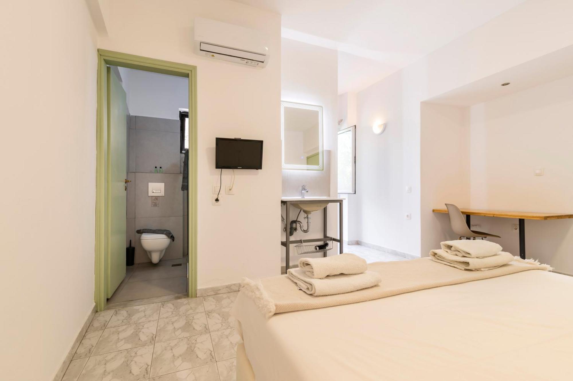 Lefka & Aparthotel