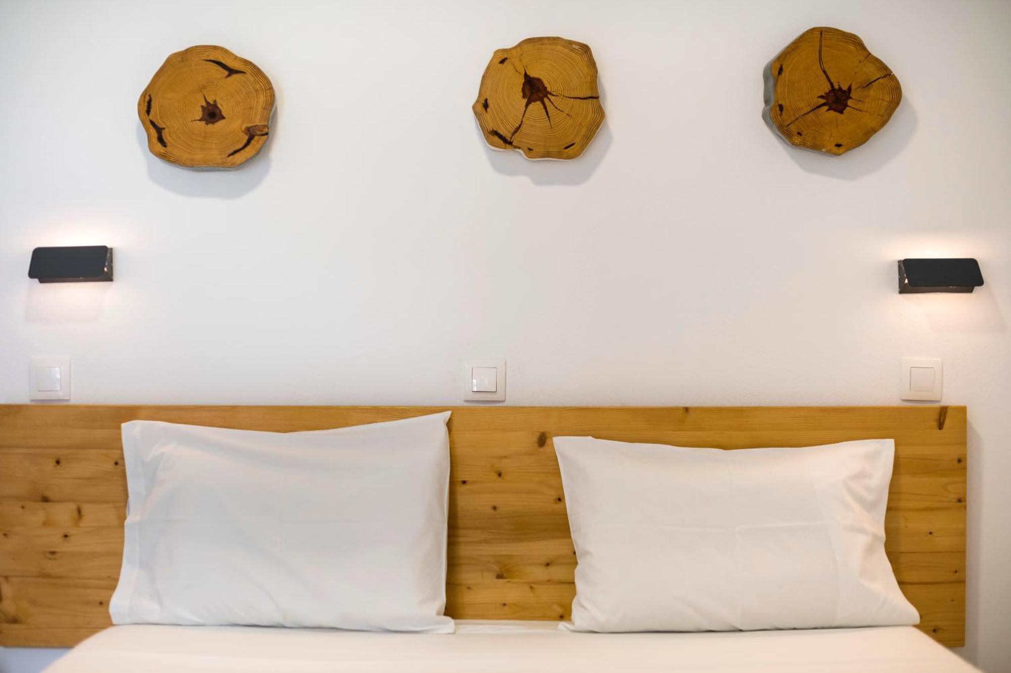 Aparthotel Lefka &