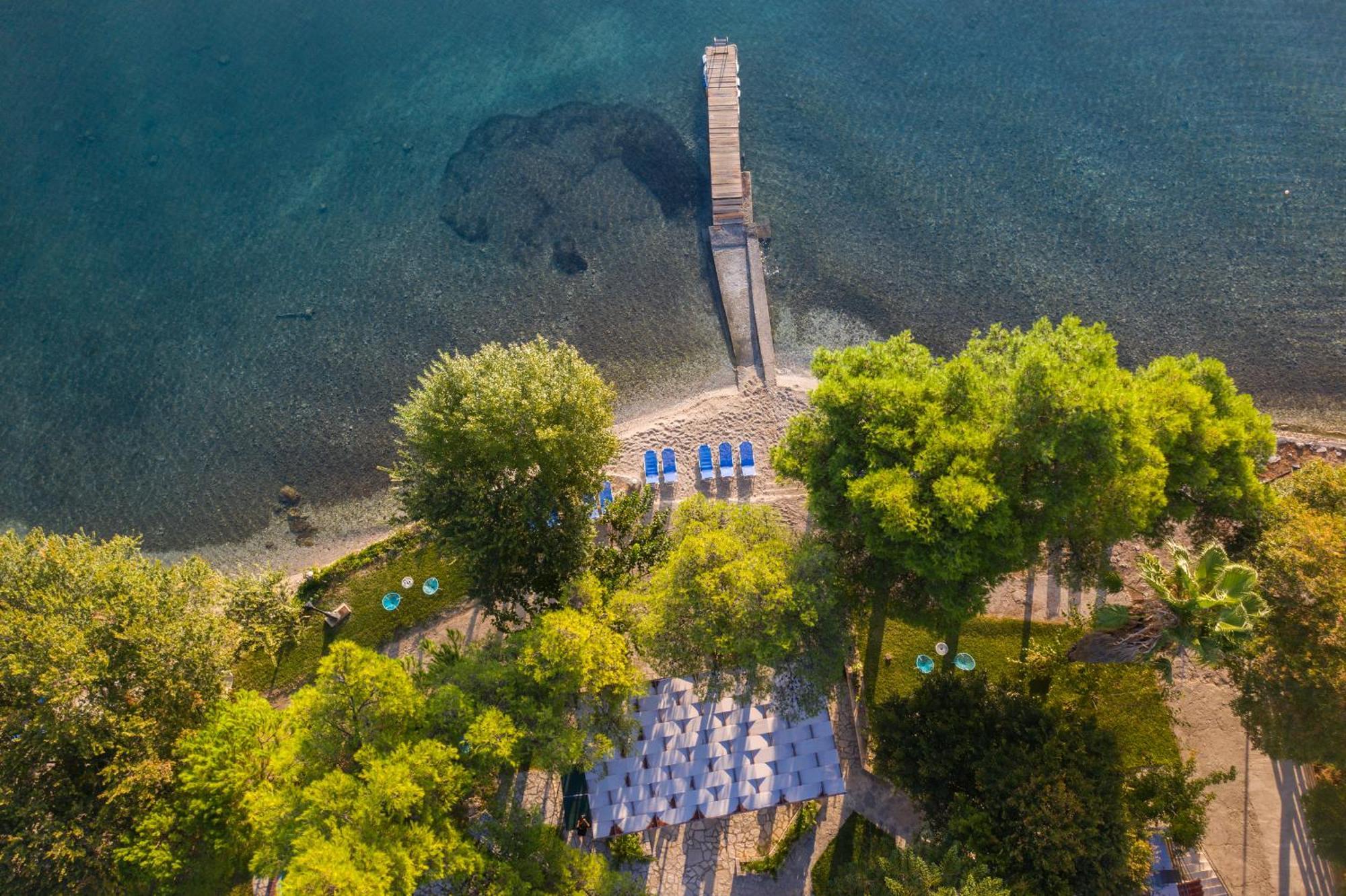 Flisvos Seaside Apartments Aparthotel 3*