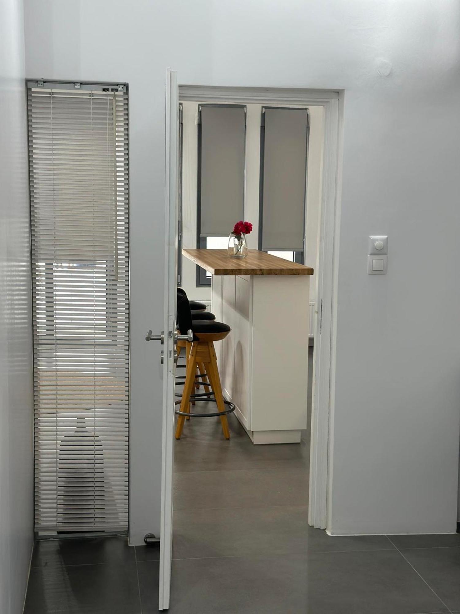 Asterias Apartment *
