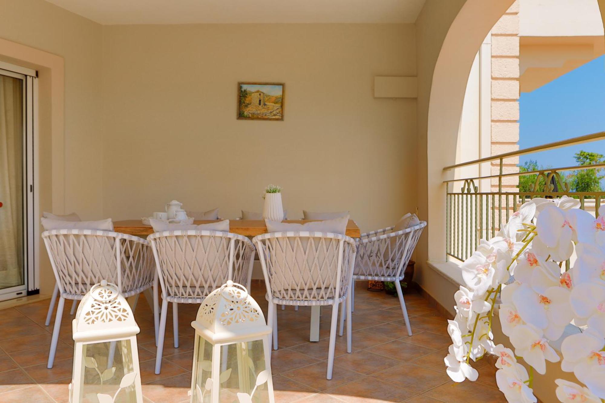 Mylos Villa *