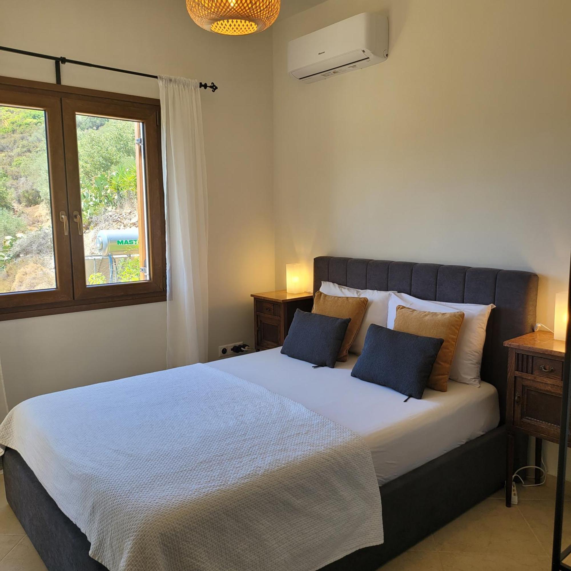 Farangi Villa *