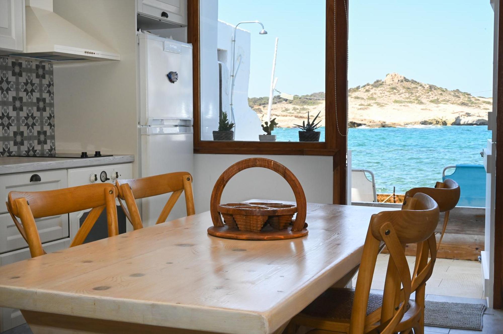 Fisherman's Syrma House *
