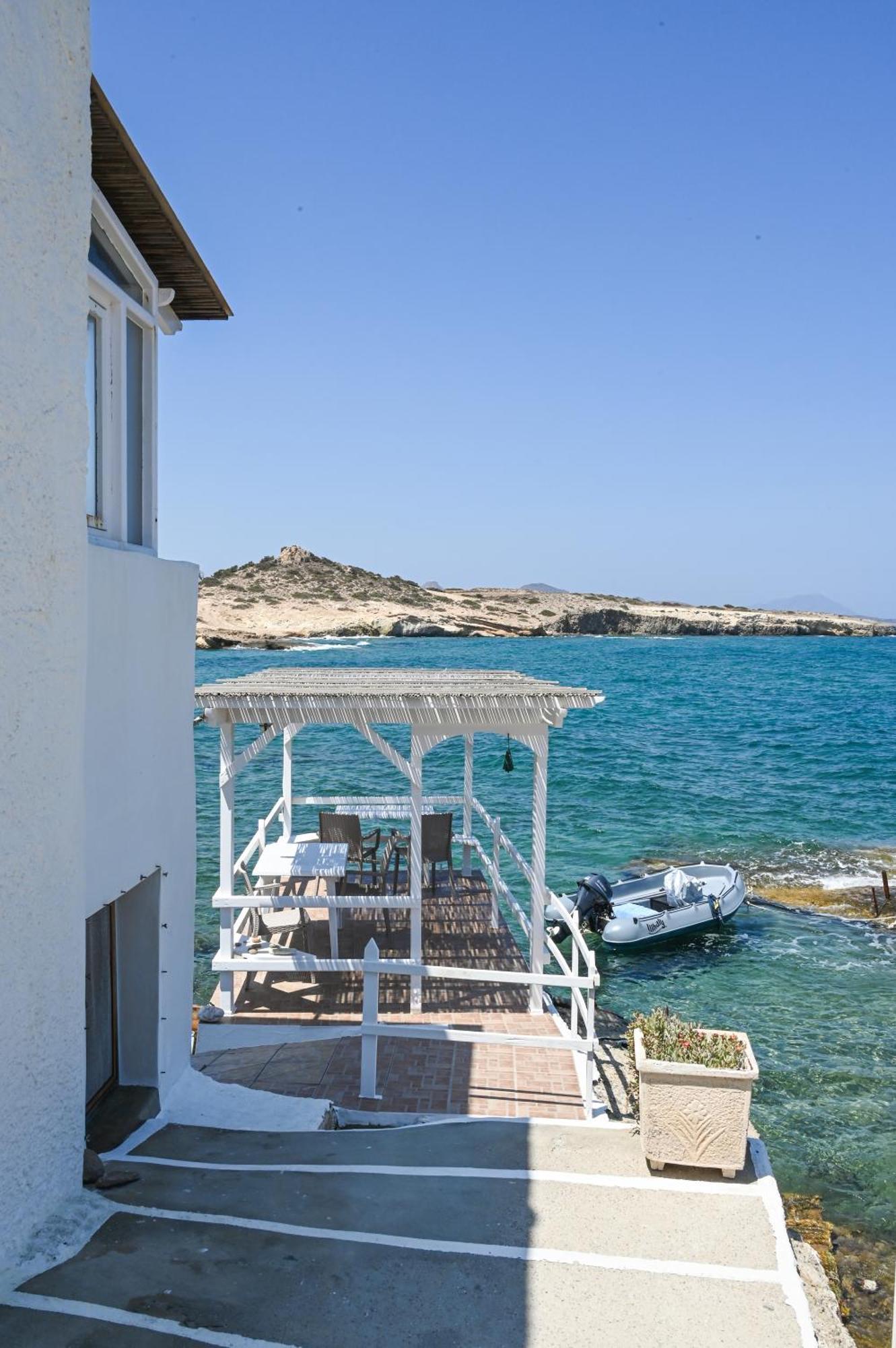 Fisherman's Syrma House