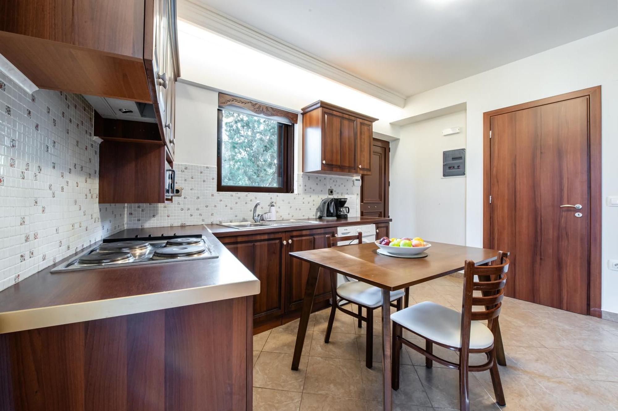 Kahlua Bay Apartment *