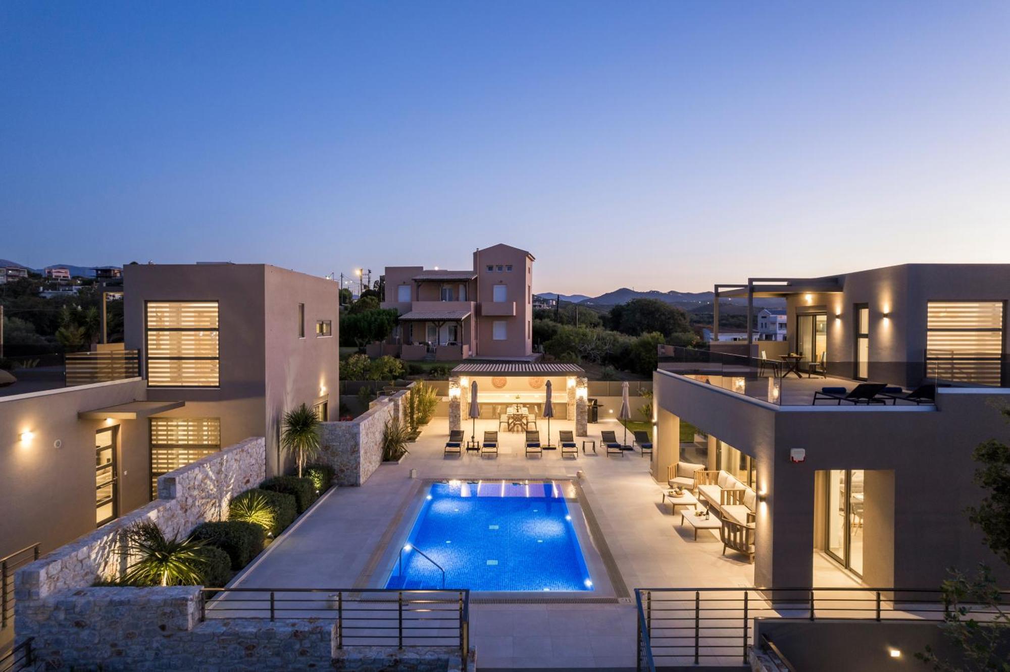 Imperium Luxury Villas-sauna, Jacuzzi, Heated Pool & Gym-chania