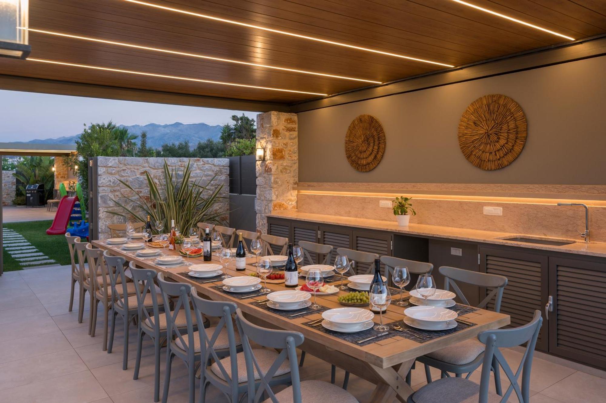 Villa Imperium Luxury Villas-sauna, Jacuzzi, Heated Pool & Gym-chania *