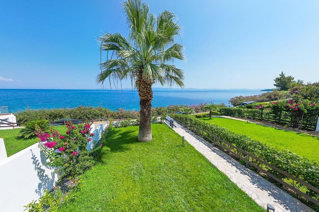 Agnanti Seafront With Pool Paliouri
