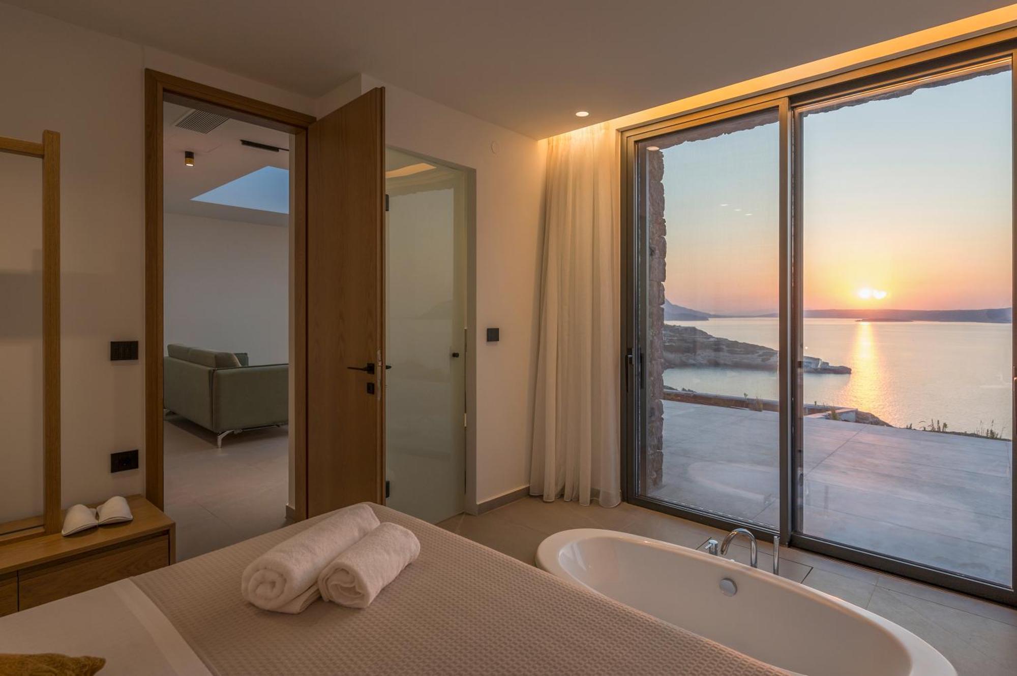 Astelia Luxe Retreat Holiday home