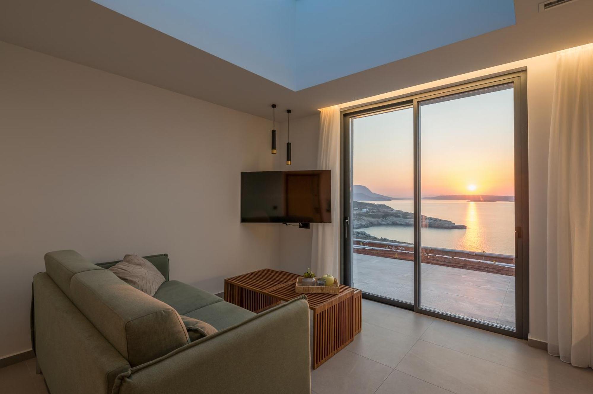 Astelia Luxe Retreat Holiday home