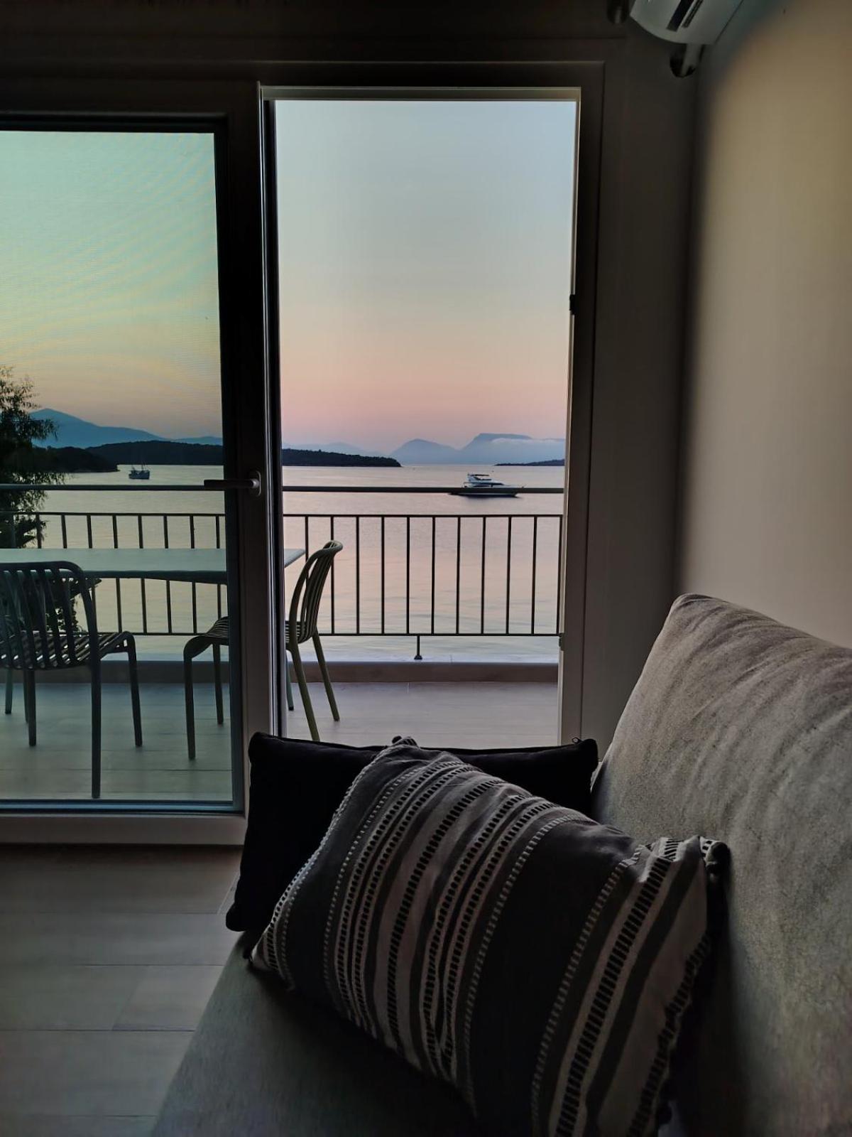 Marmel Seaside Apartment-brandnew Beachfront In *