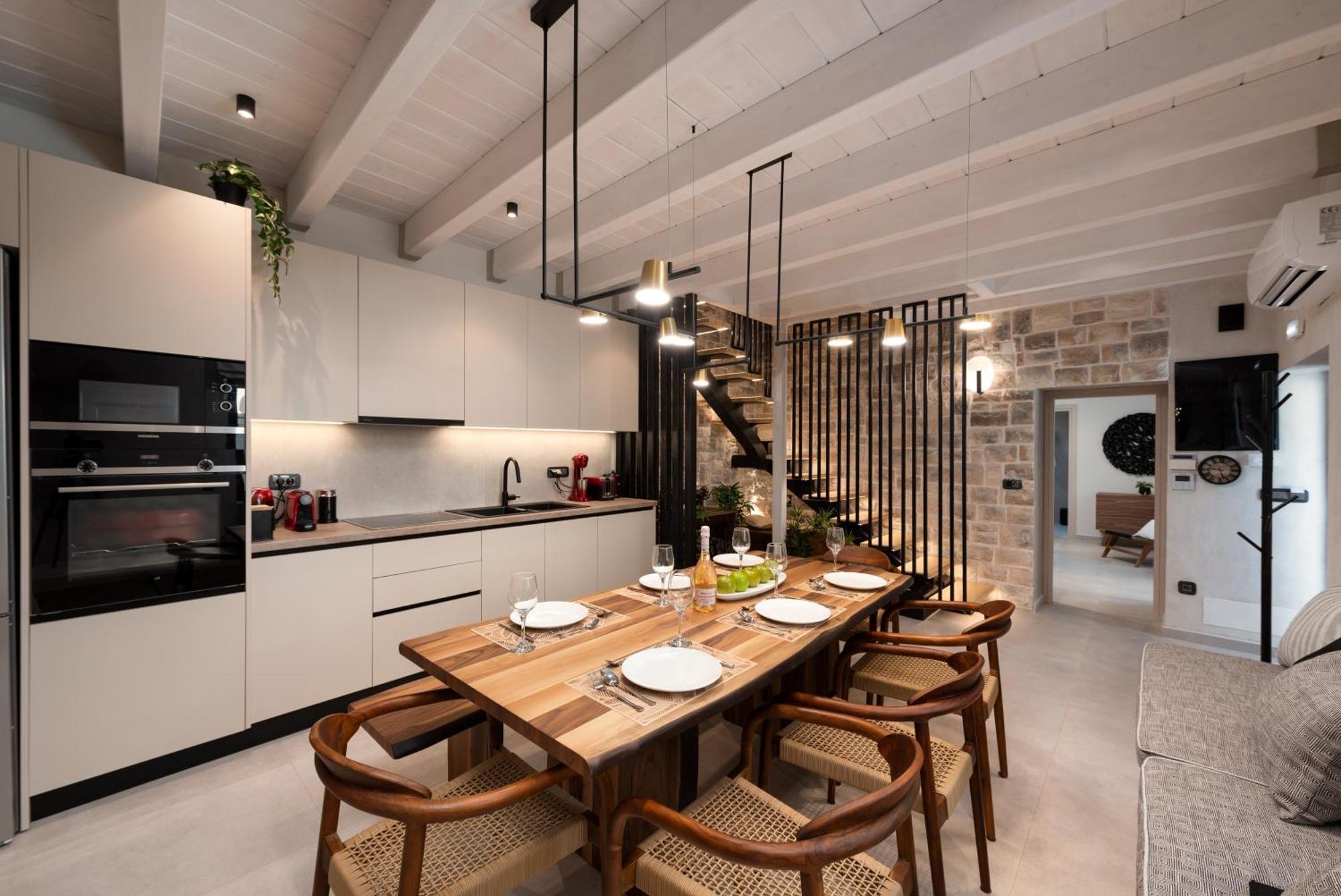 Paul By Posarellivillas Villa
