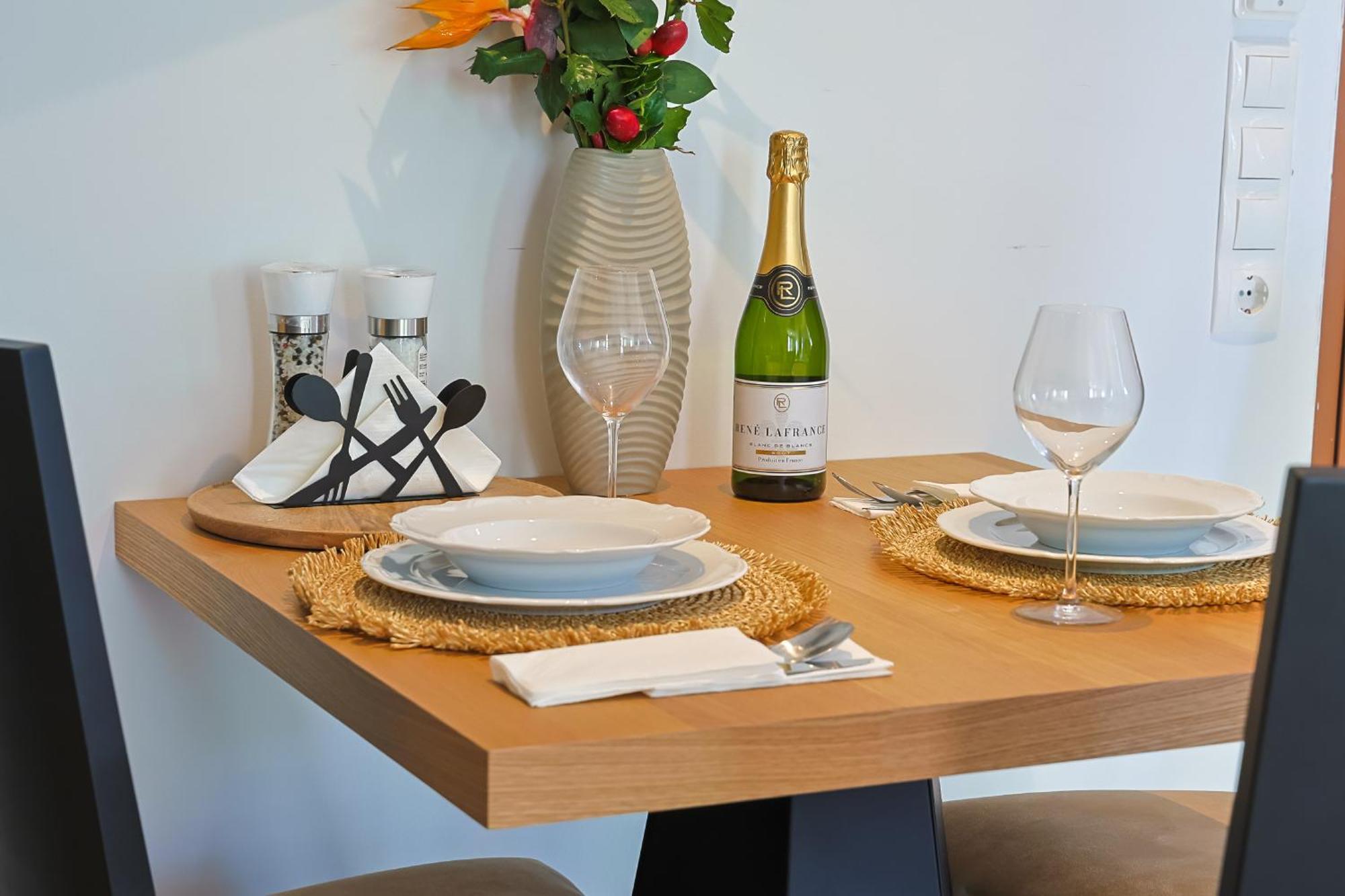 Apartment Sun 365 By Estia
