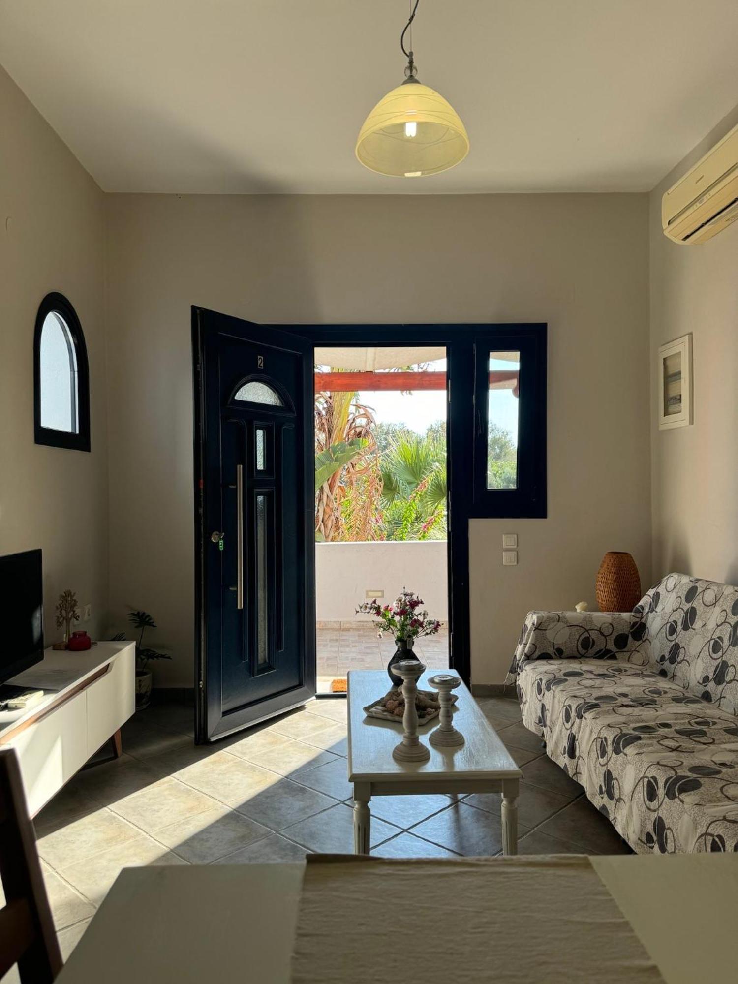 Leros Sunset Holiday home Gourna