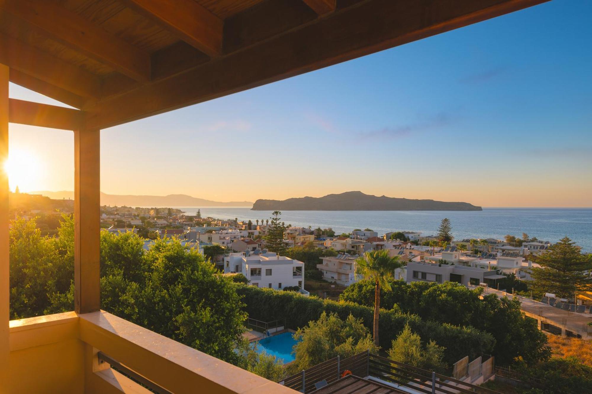 Seaview Garden - Heated Pool & Sauna