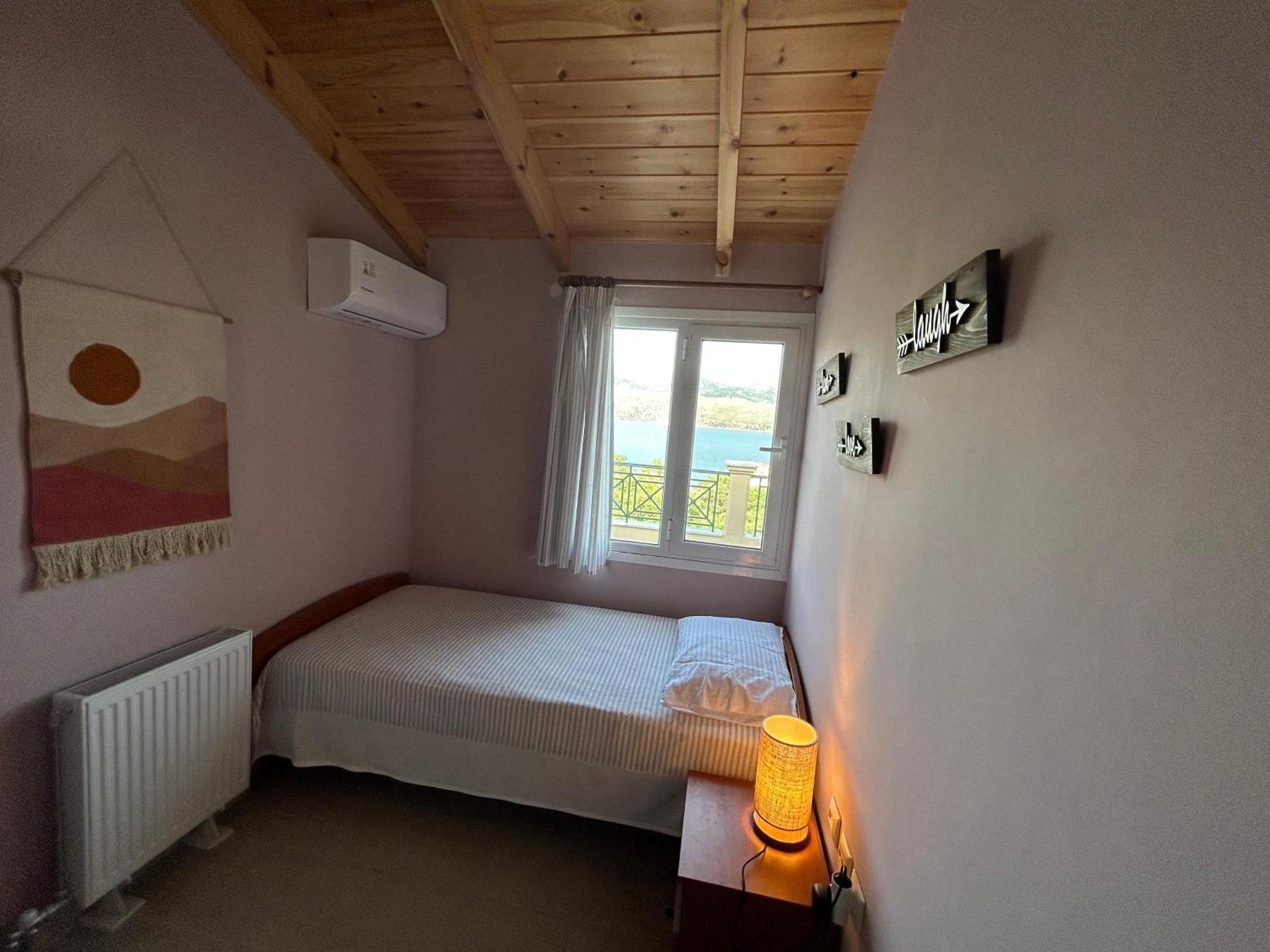 Emelia Apartment *