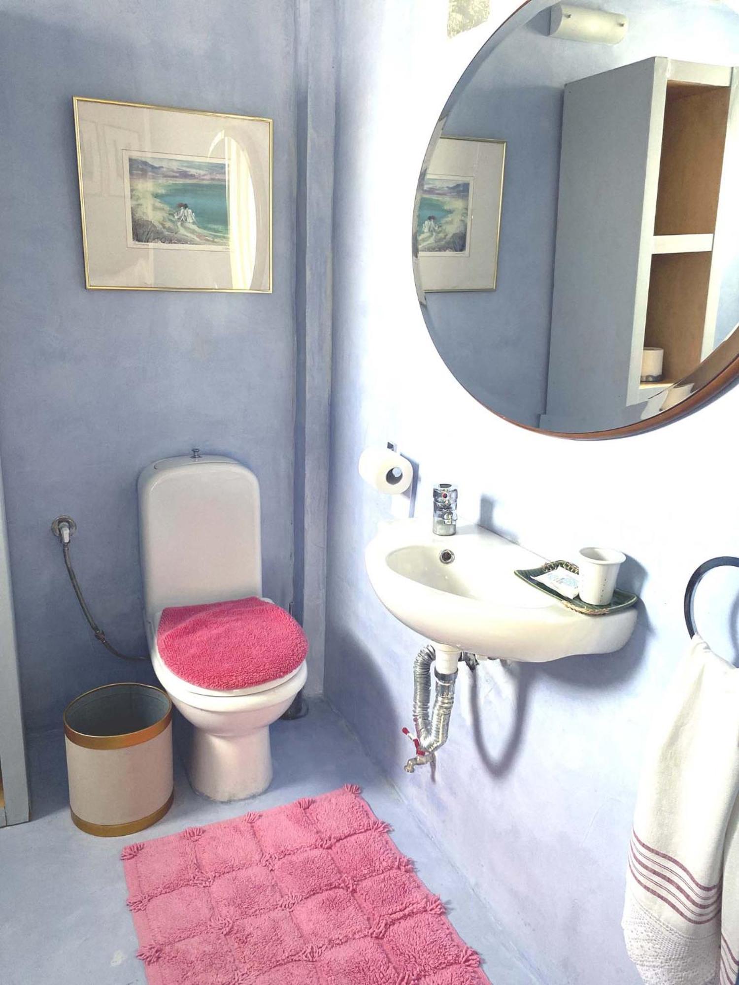 Located Melina 2 Escape Guest house *