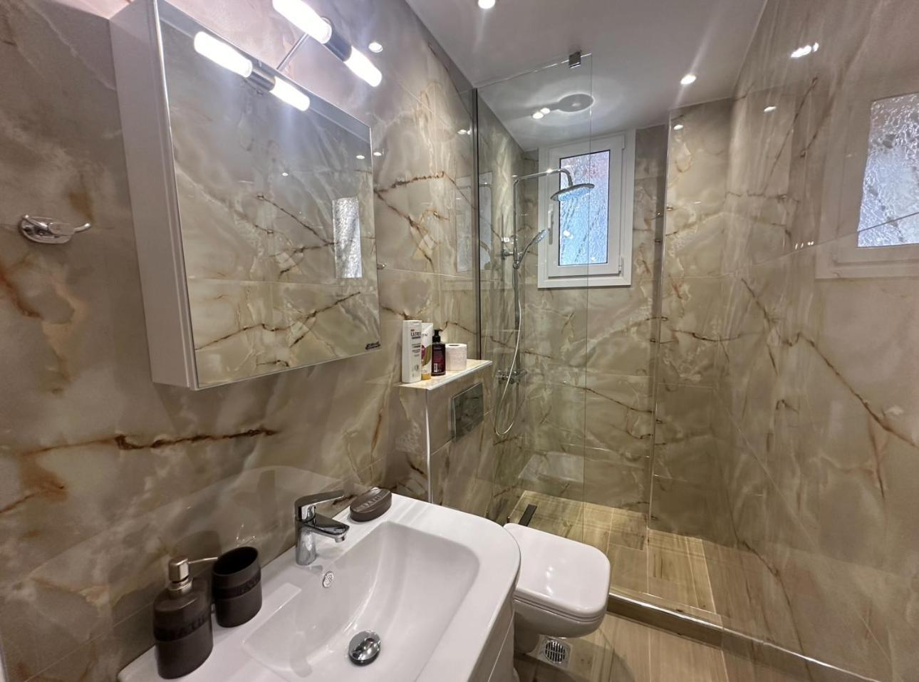 Agora Luxury Flat 1 *