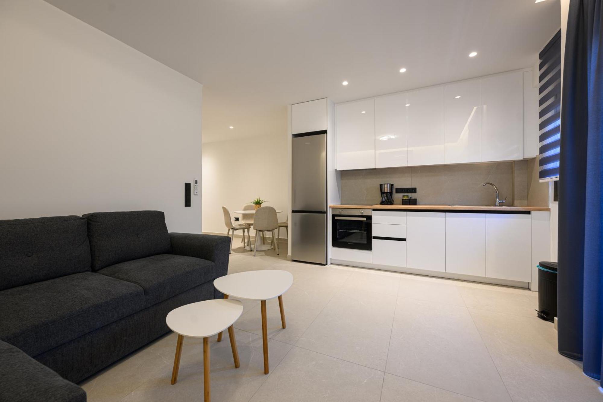 Hidden Gem By The Sea Apartment *