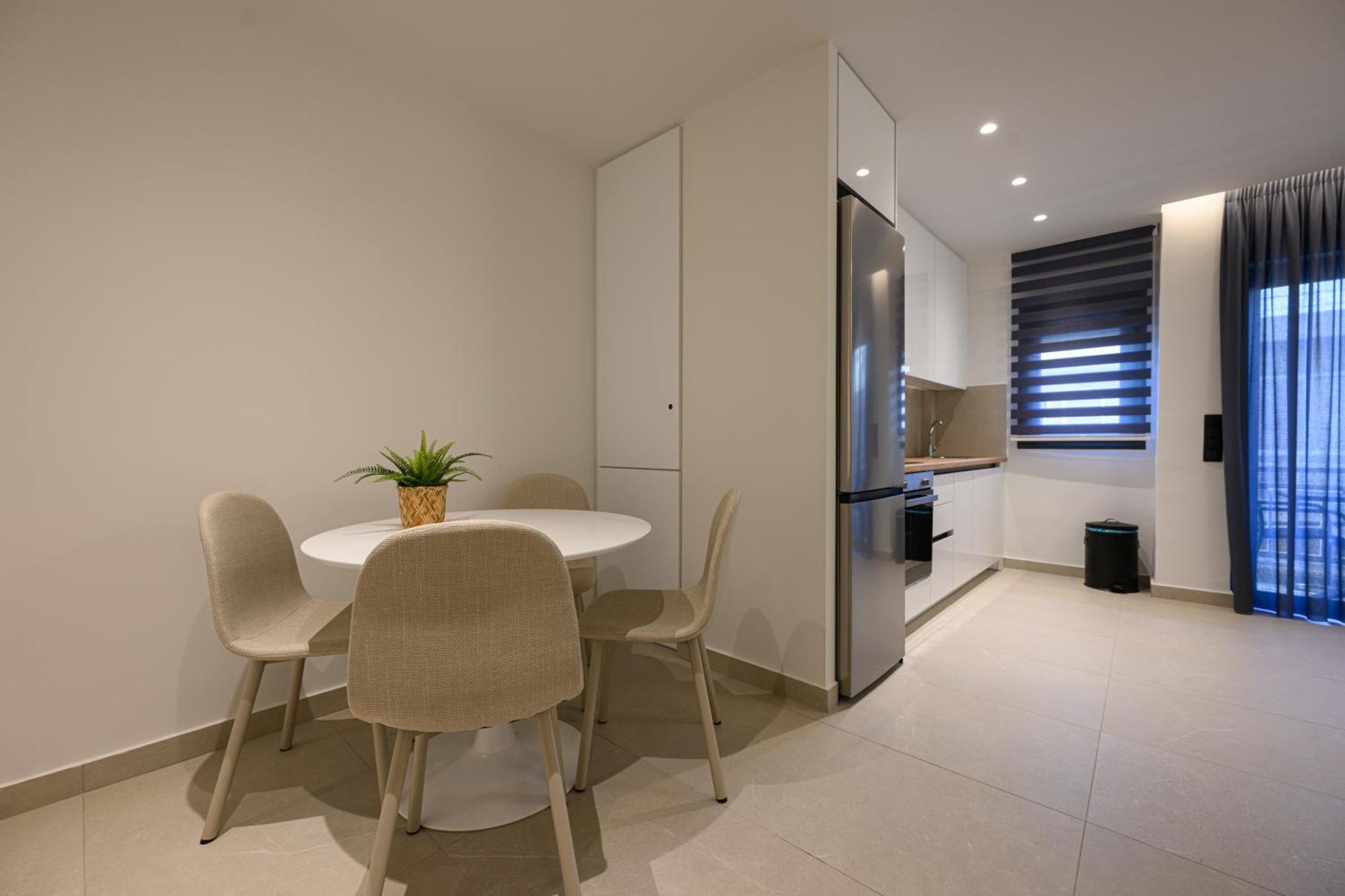 Hidden Gem By The Sea Apartment *