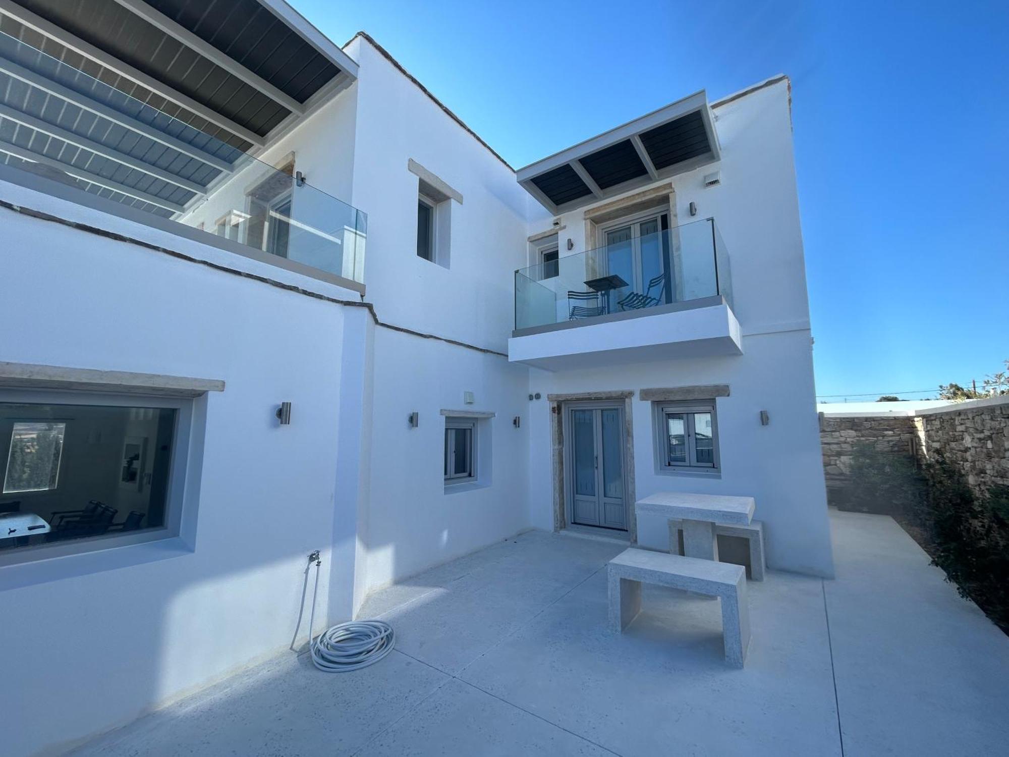 Blue Rock * Piso Livadi