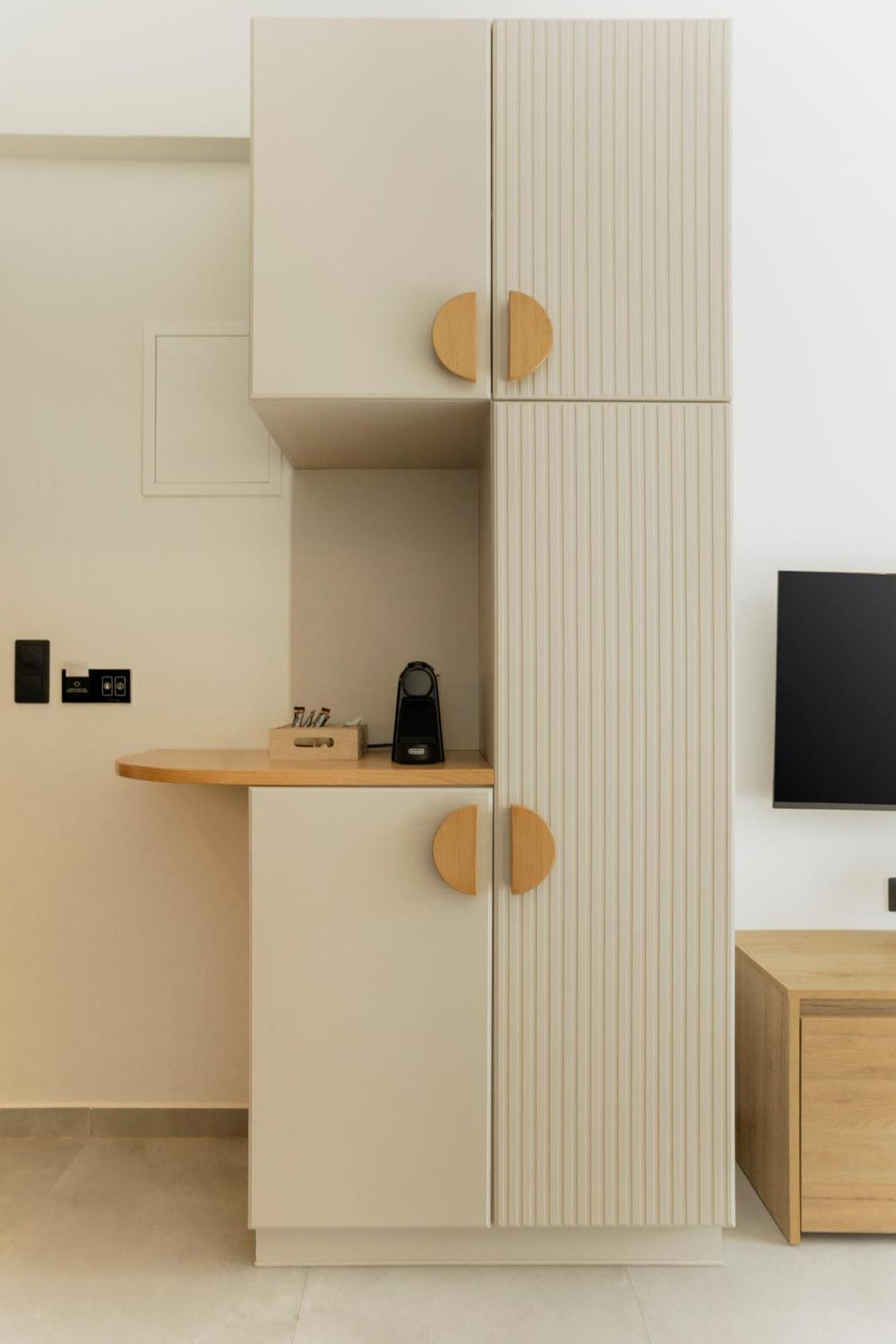 Limani Apartment *