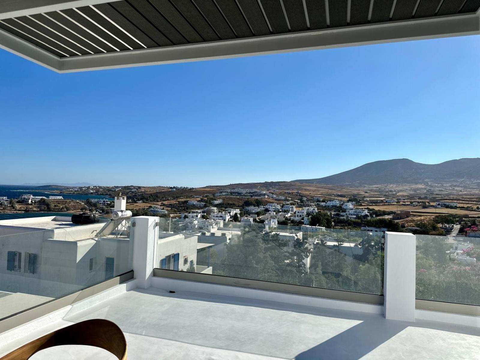 Blue Rock Villa Piso Livadi