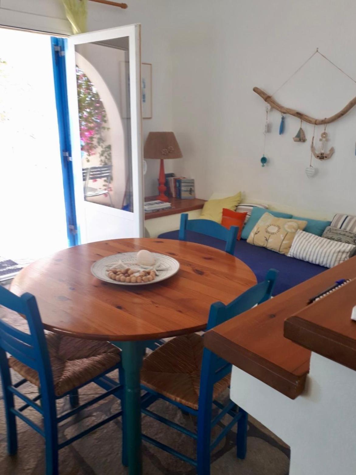 Jenny's Sea View House *
