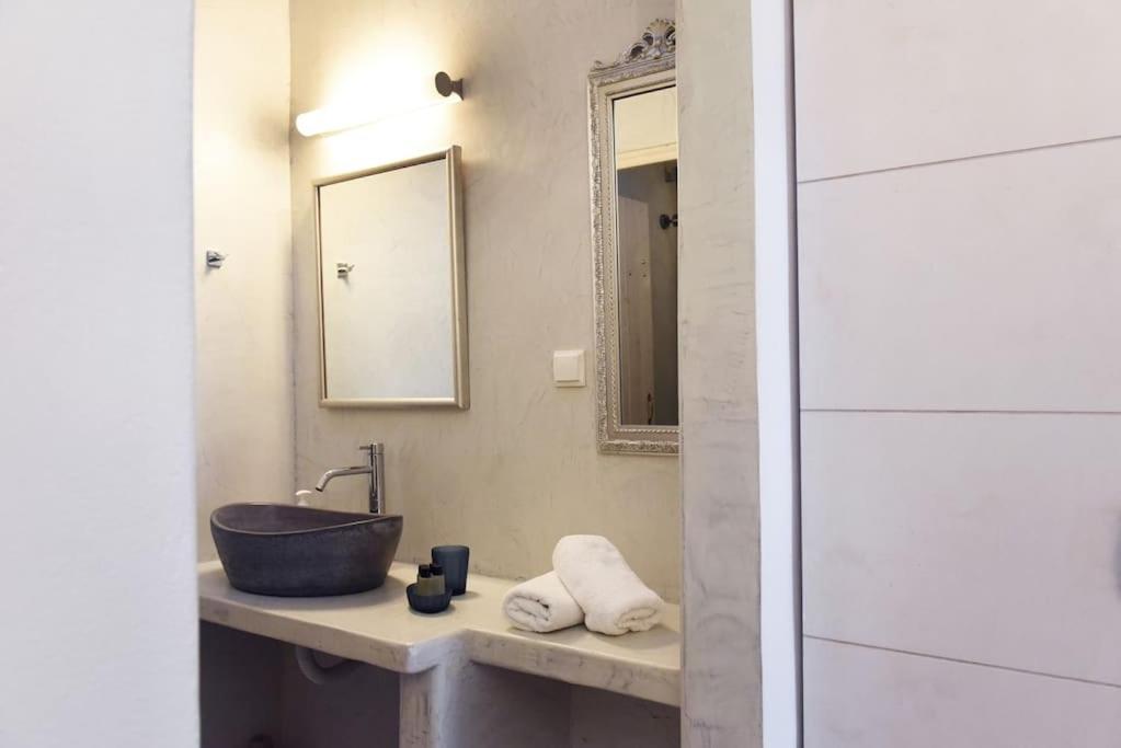 Apartment Calderimi, A Cosy,warm And Renovated House In *