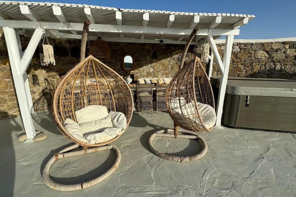 Annita On The Water With 5 Bedrooms Villa *