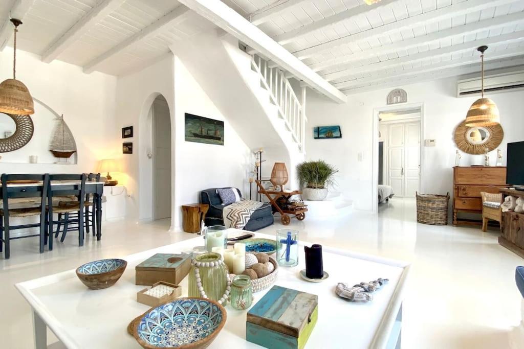 Annita On The Water With 5 Bedrooms