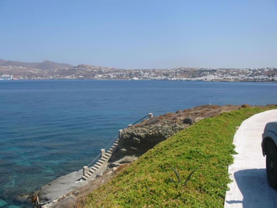 Villa Annita On The Water With 5 Bedrooms *