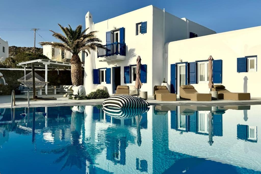 Annita On The Water With 5 Bedrooms *
