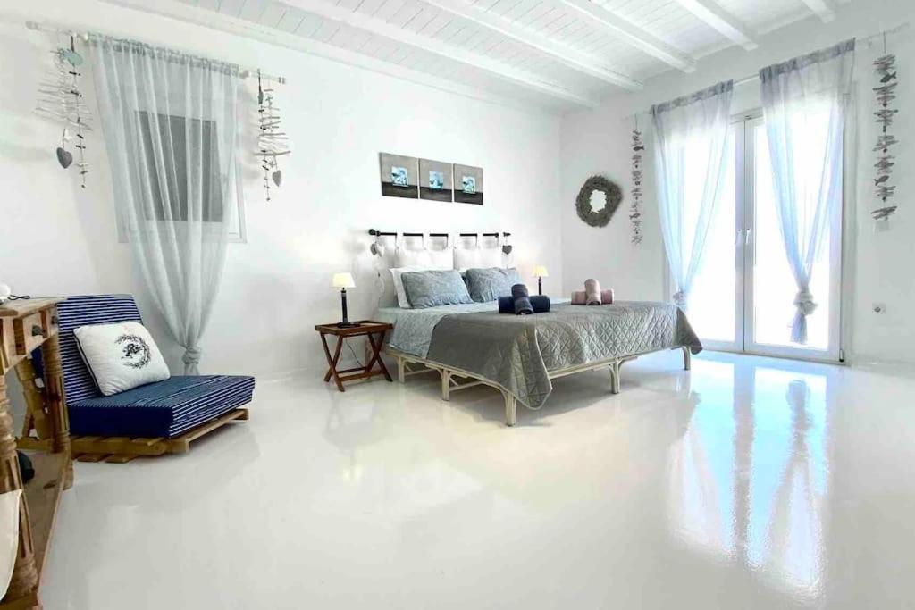 Annita On The Water With 5 Bedrooms * Mykonos Town