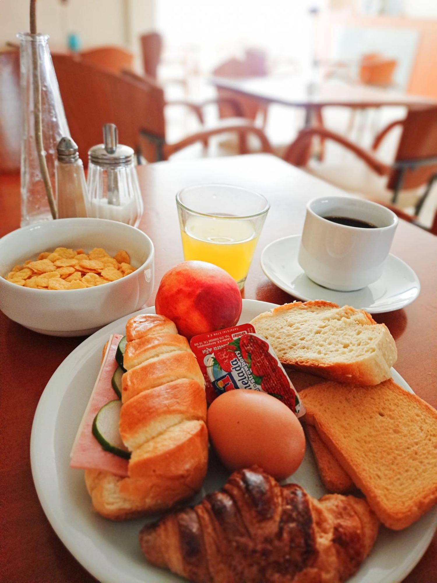 Efstratios Hotel