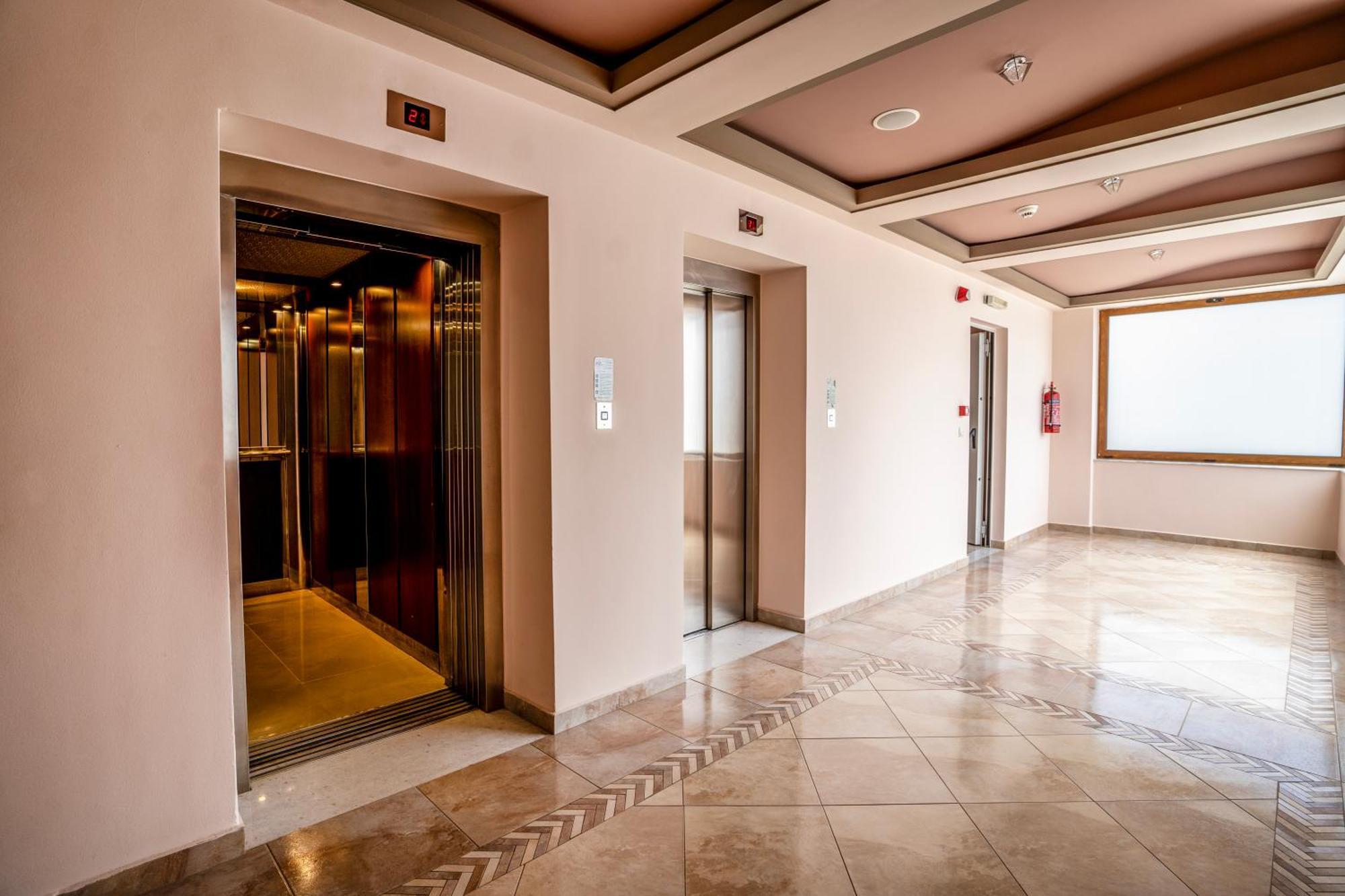 Hotel Evia &