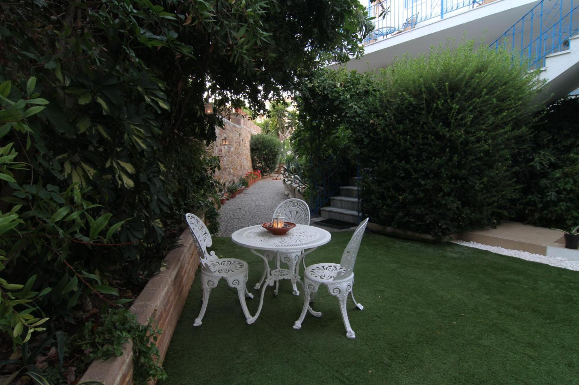 Sun Apartment *