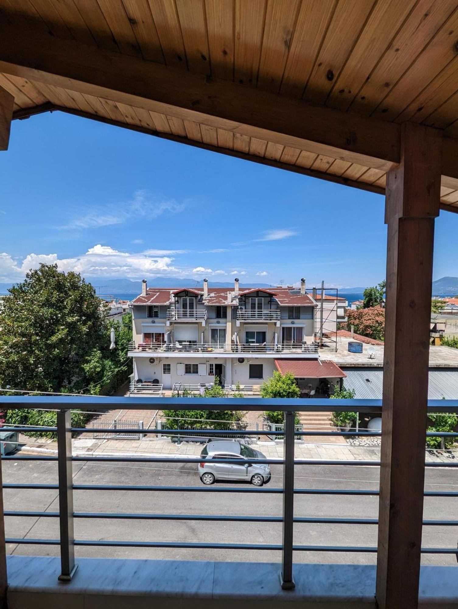 Samaras In Kamena Vourla