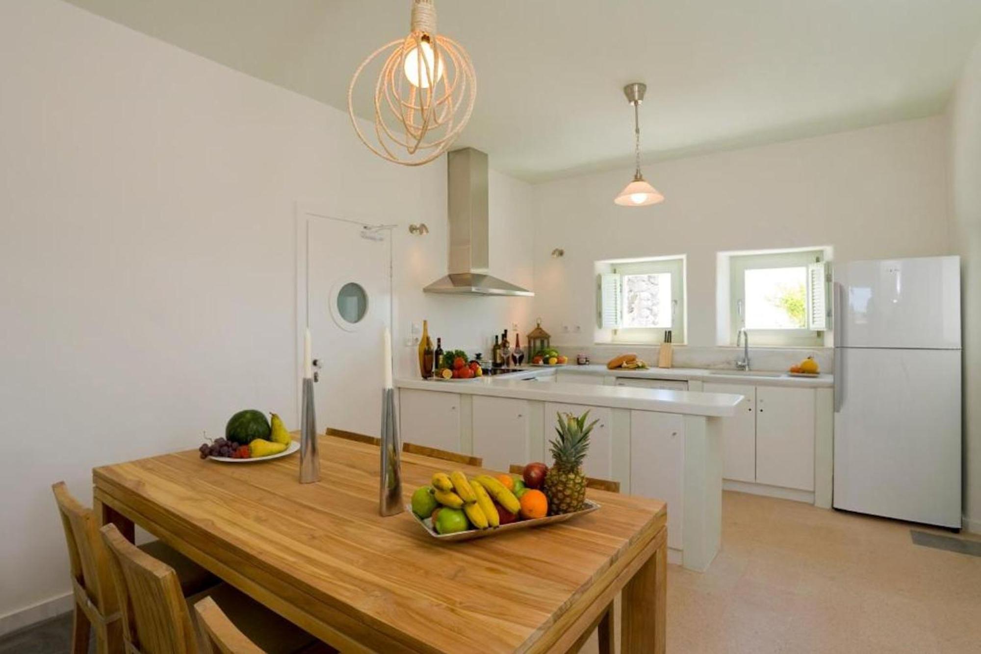 Wonderful Santorini Villa 5 En-Suite Bedrooms Villa Elysium Heated Pool Caldera Views Akrotiri Villa