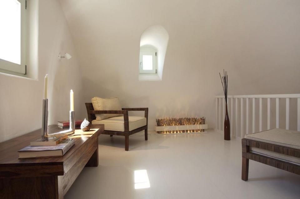 Wonderful Santorini Villa 5 En-Suite Bedrooms Villa Elysium Heated Pool Caldera Views Akrotiri Villa