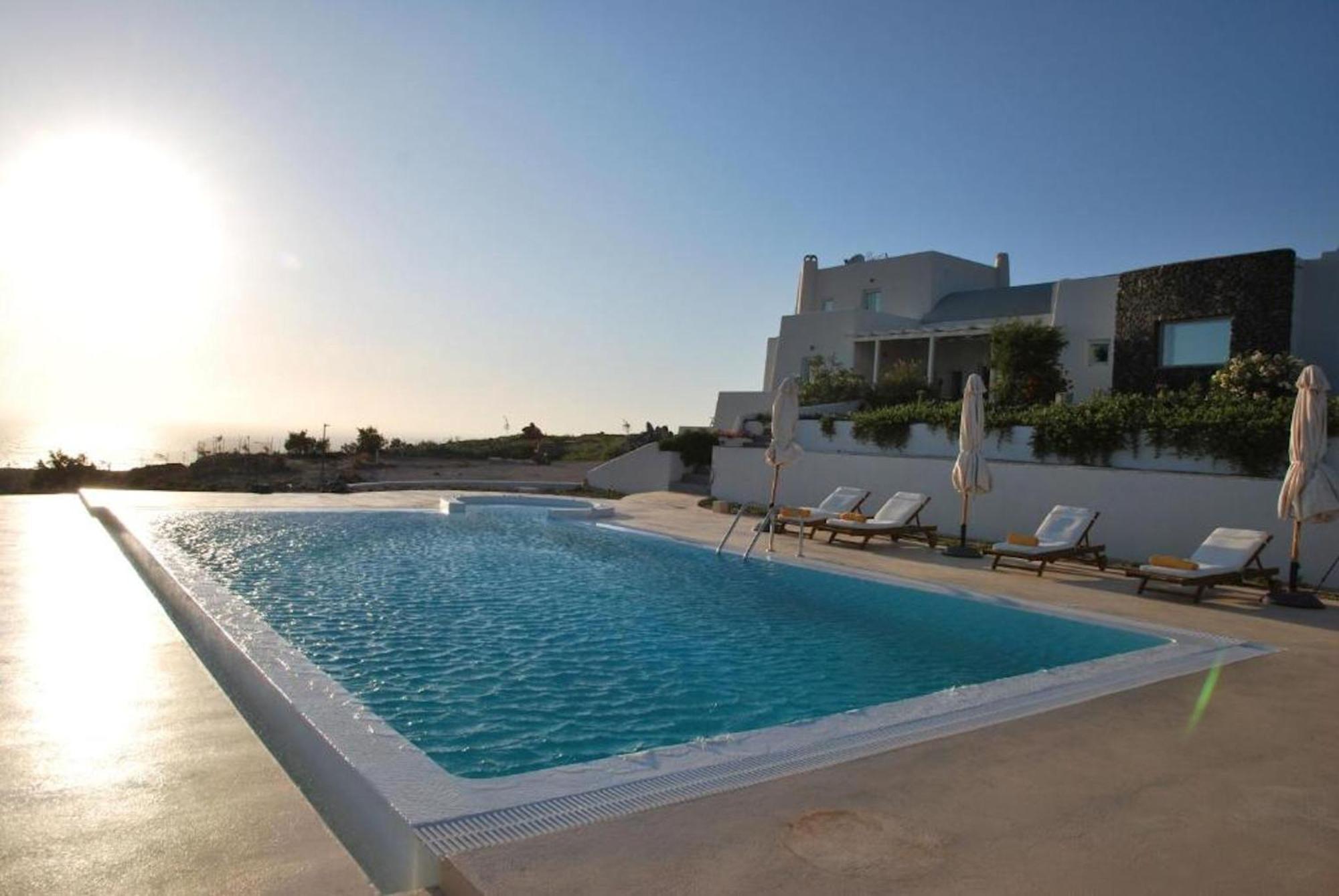 Wonderful Santorini Villa 5 En-Suite Bedrooms Villa Elysium Heated Pool Caldera Views Akrotiri Villa Akrotiri (Santorini)