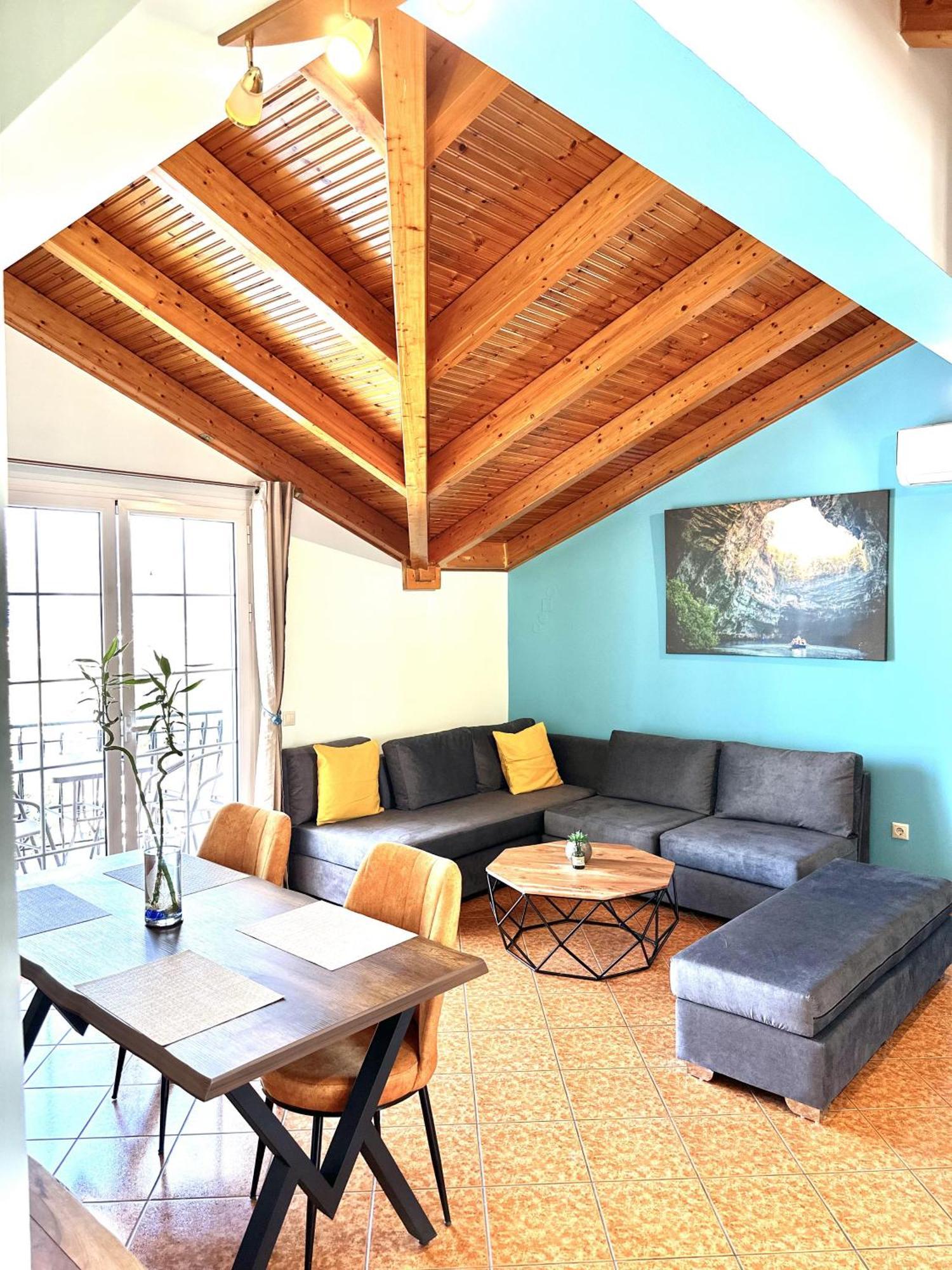 Liberator Attic Apartment *