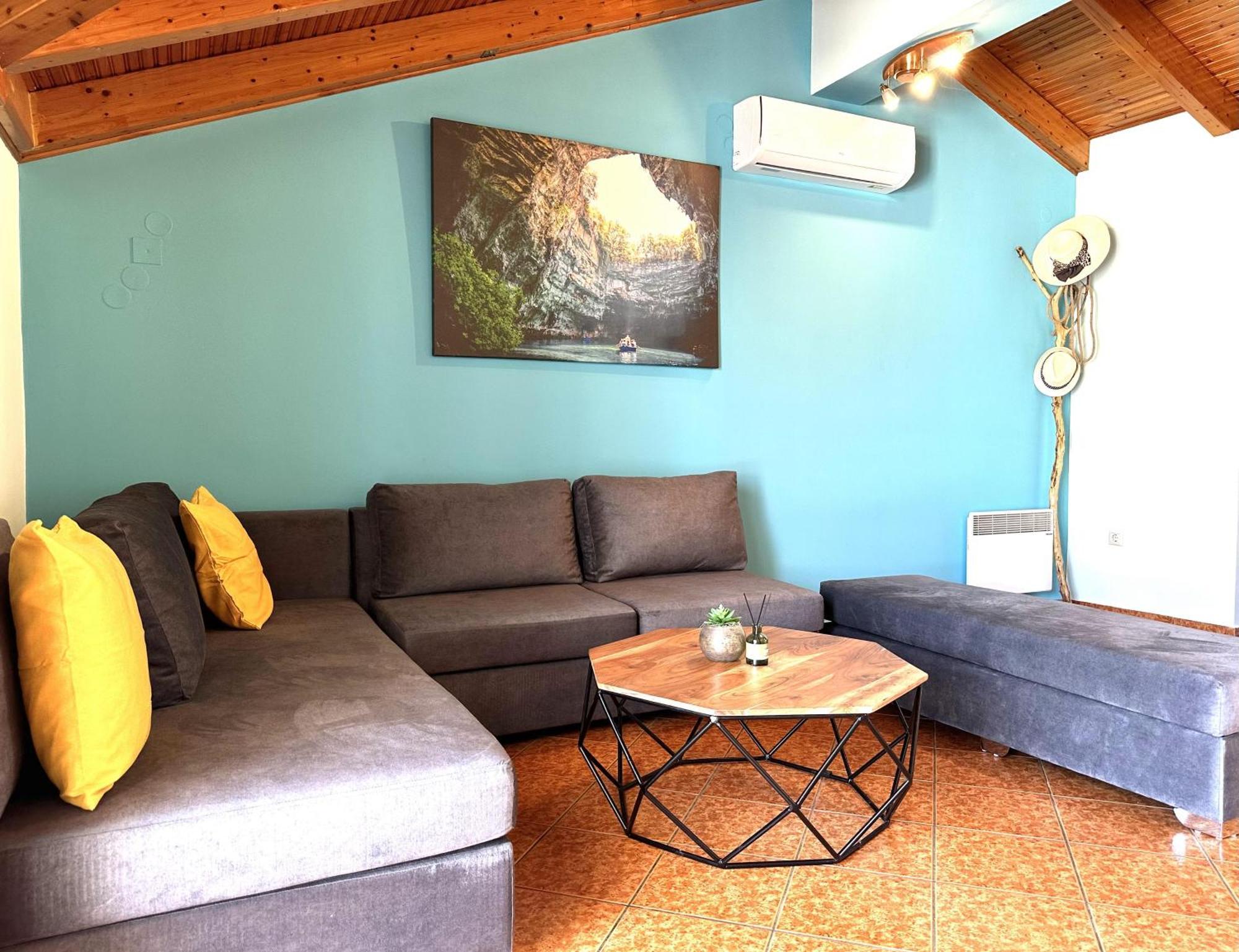Liberator Attic Apartment Argostoli (Kefalonia)