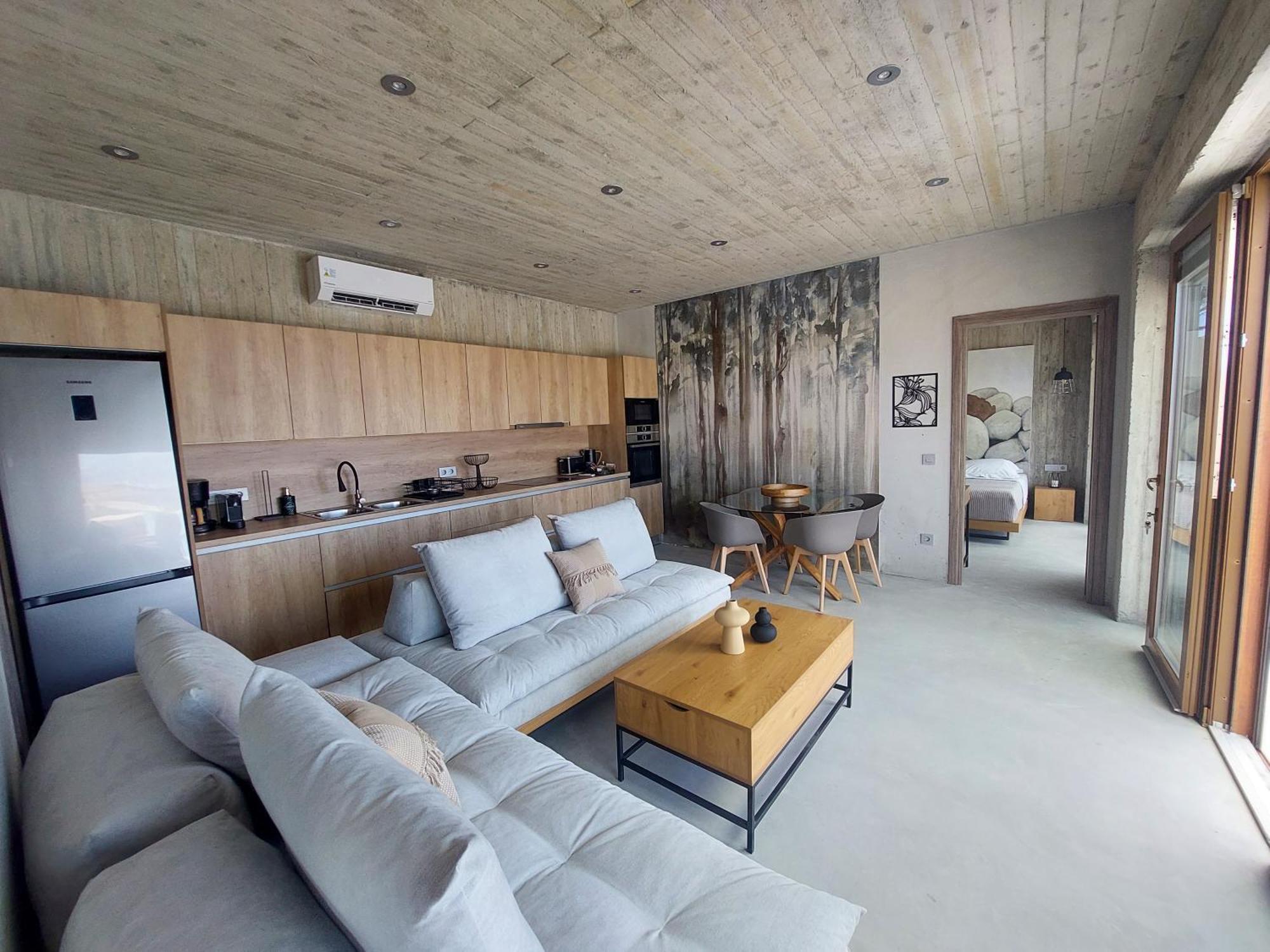 Marnos Luxury * Kamilari
