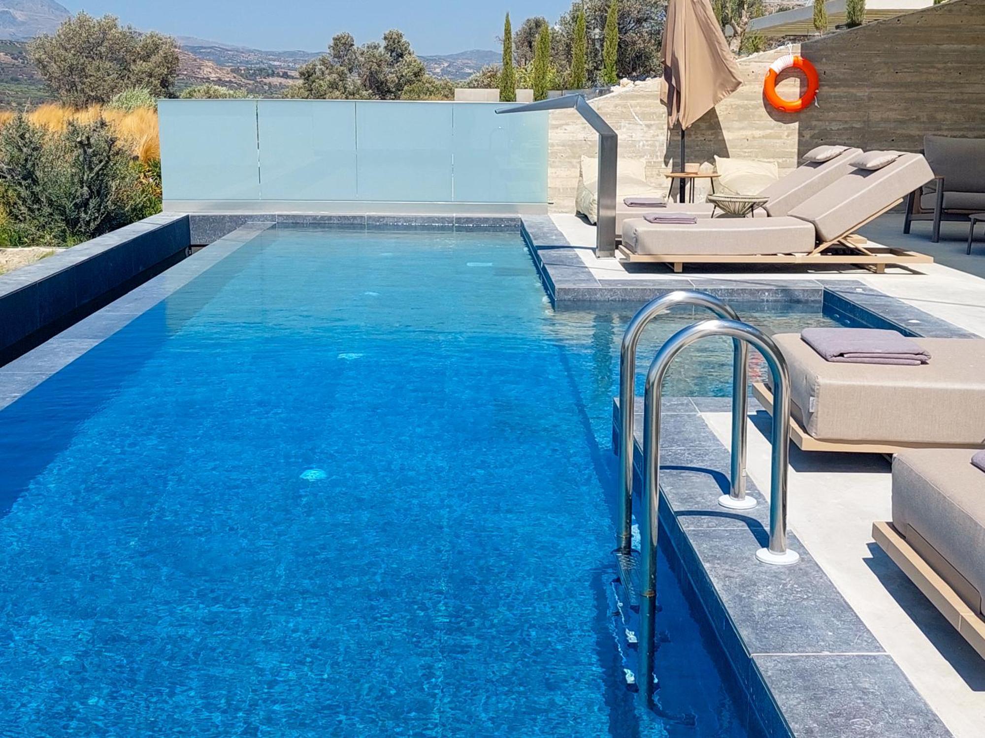 Marnos Luxury