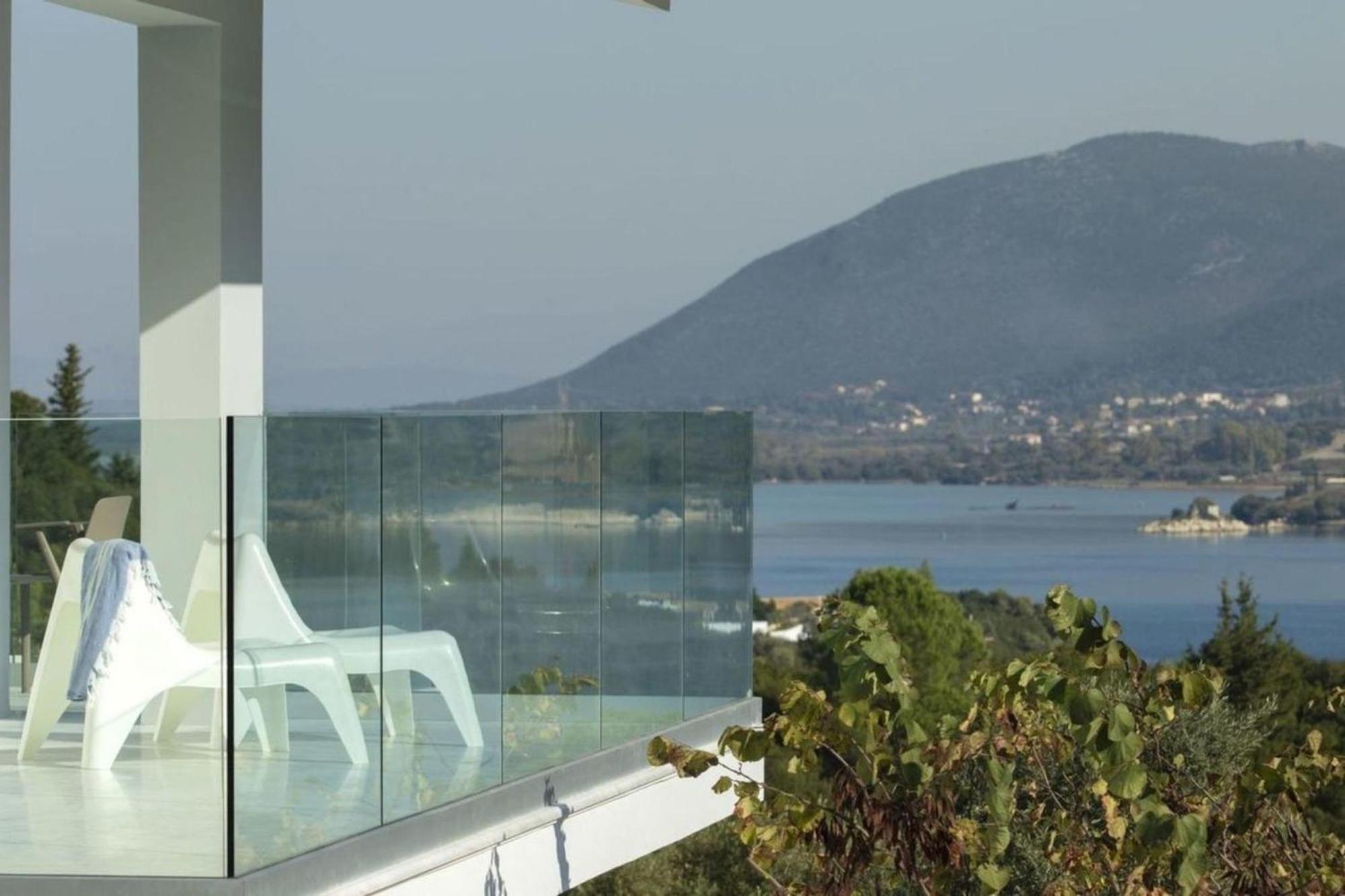 Harriet - With Sea View And Near The Sea Villa