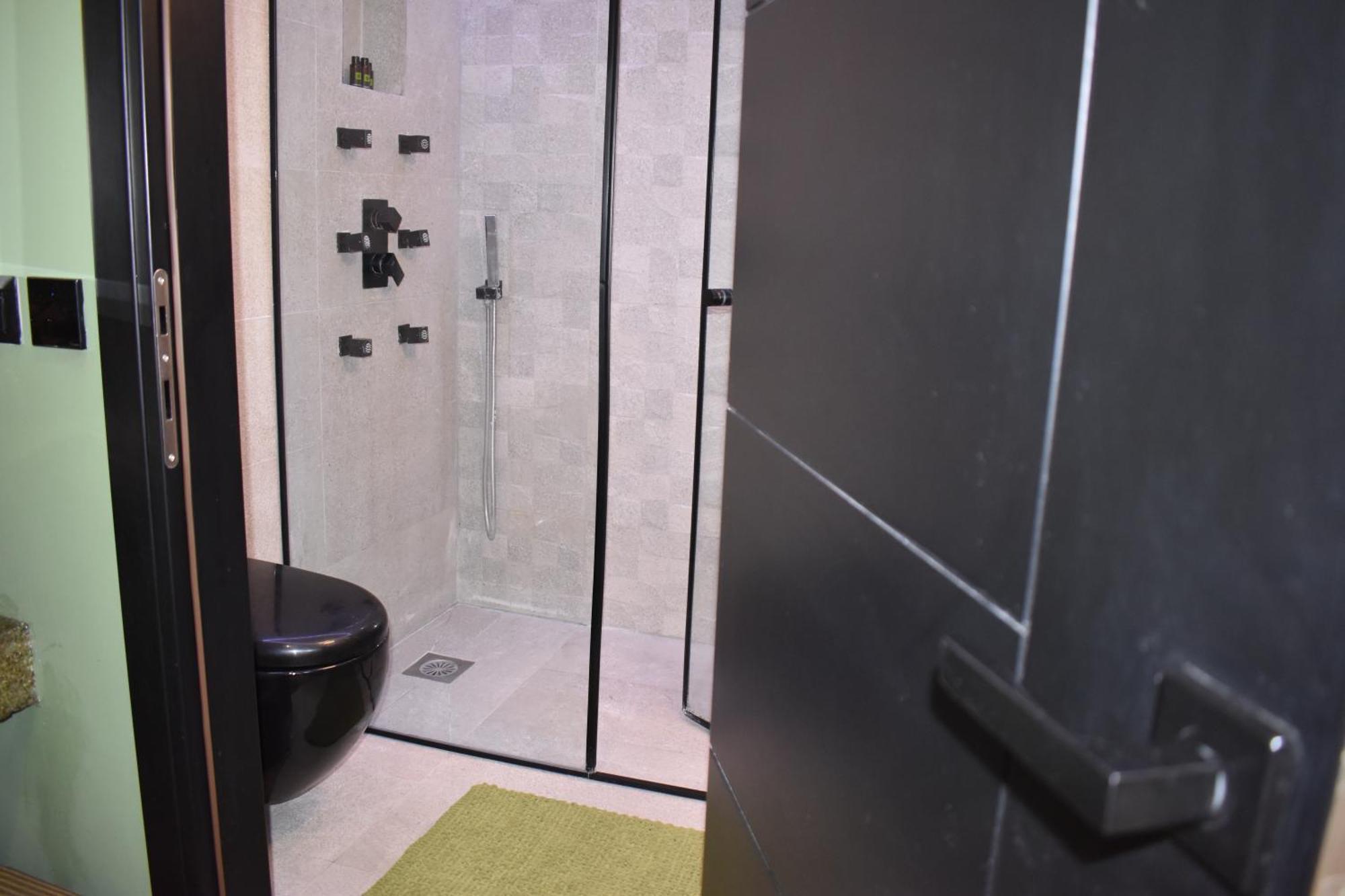 Skyview Apartment *